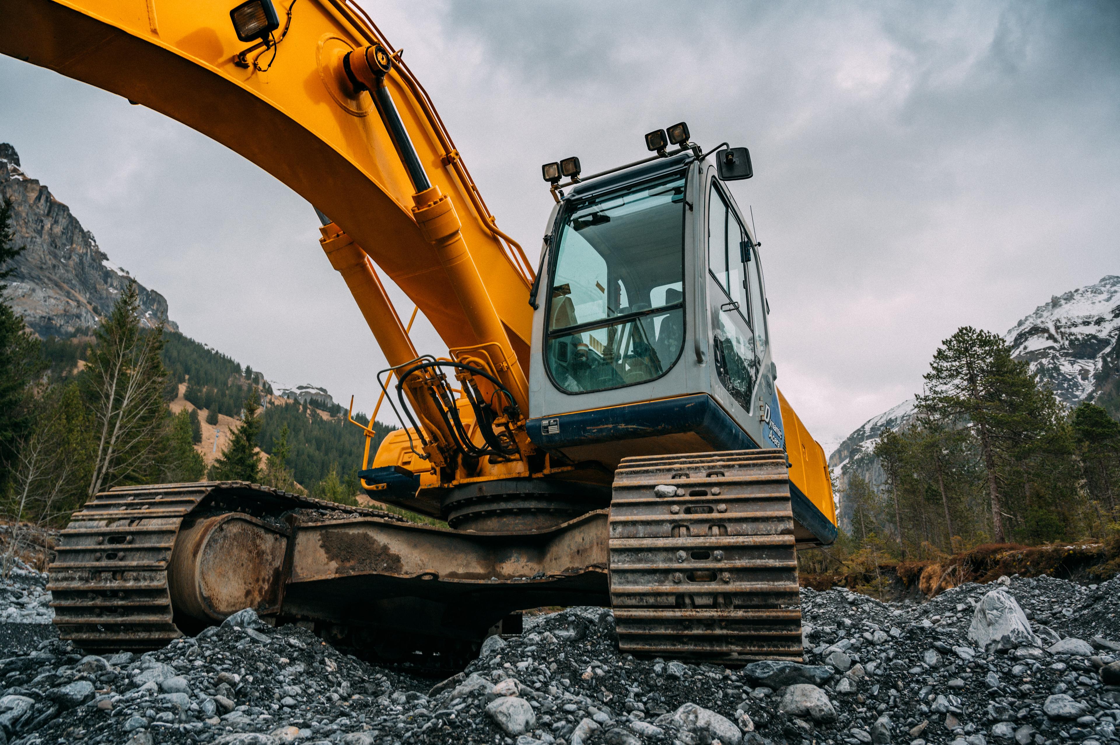 Mobile Heavy Equipment Mechanics, Except Engines